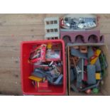 A Collection of Hornby, Triang etc. OO Gauge Buildings, Platform and Accessories