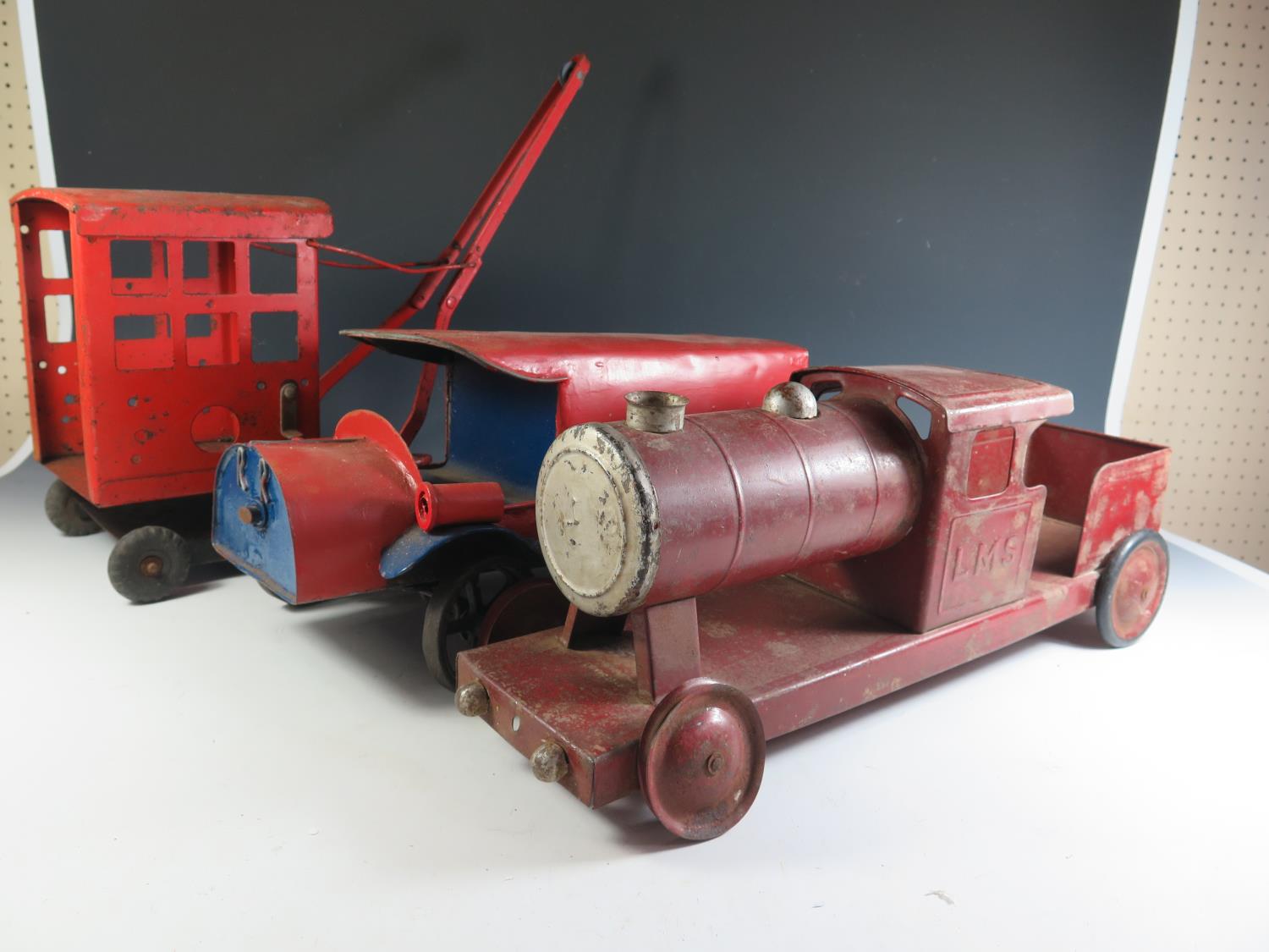 A Large Tinplate Train and Crane (possibly Triang) and one other. - Image 3 of 3