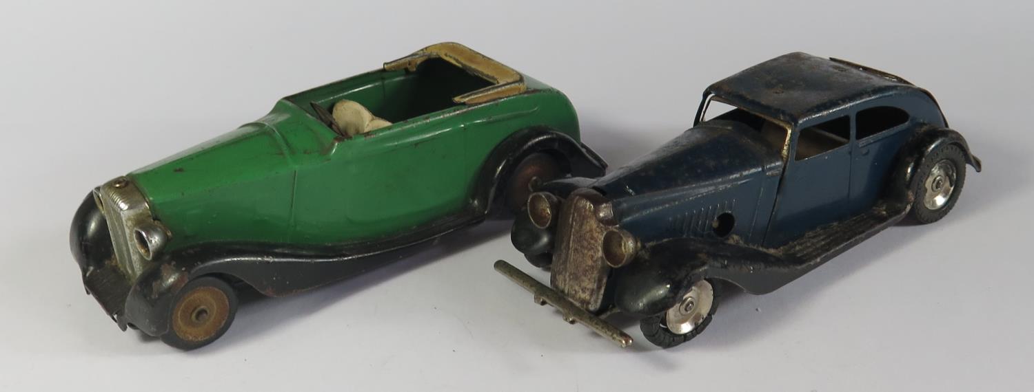 A Triang Minic Daimler/Rolls Royce and 29M Traffic Control Car. Both missing parts. Daimler/Rolls