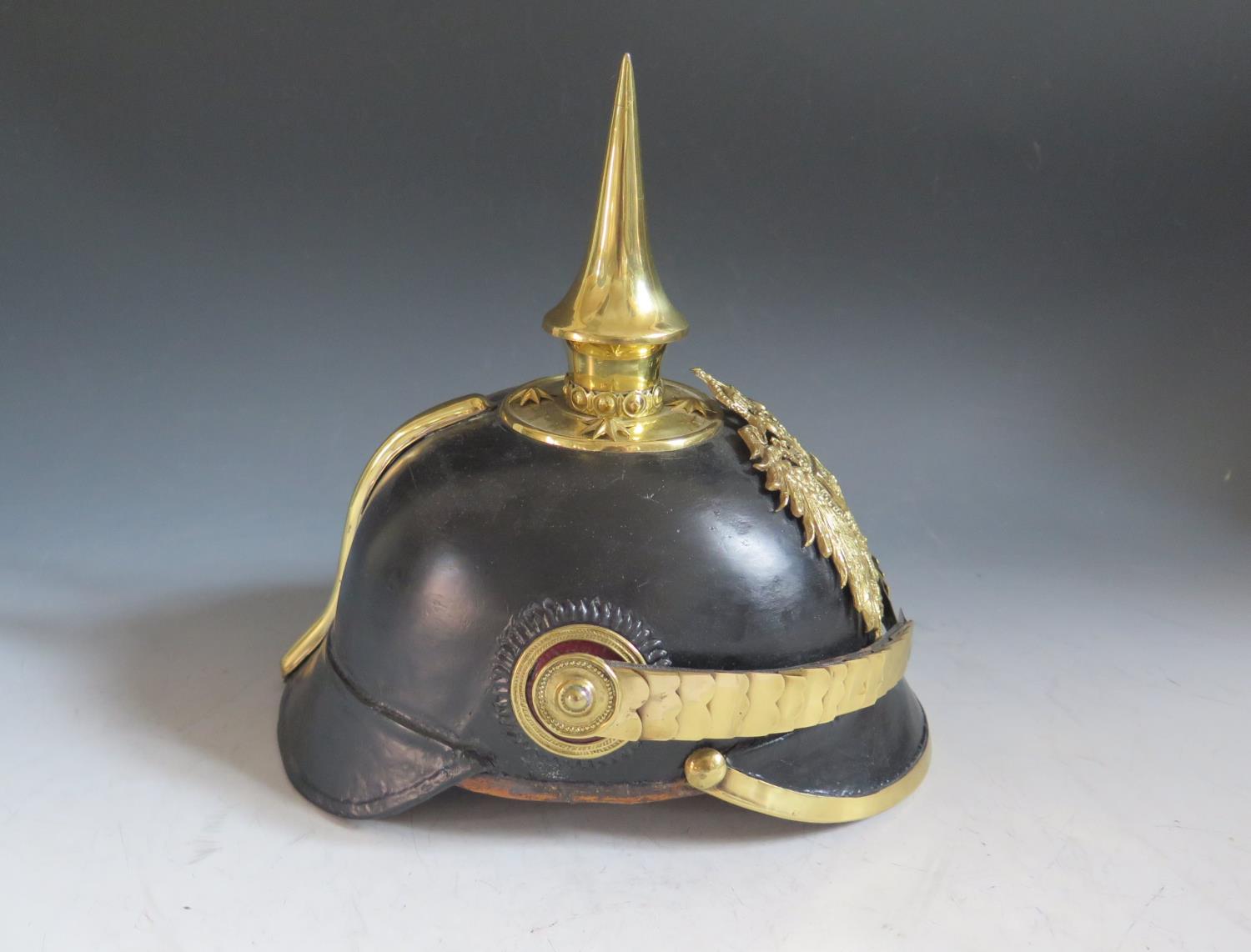 A WWI German Officer's East Afrika Pickelhaube Helmet - Image 3 of 4