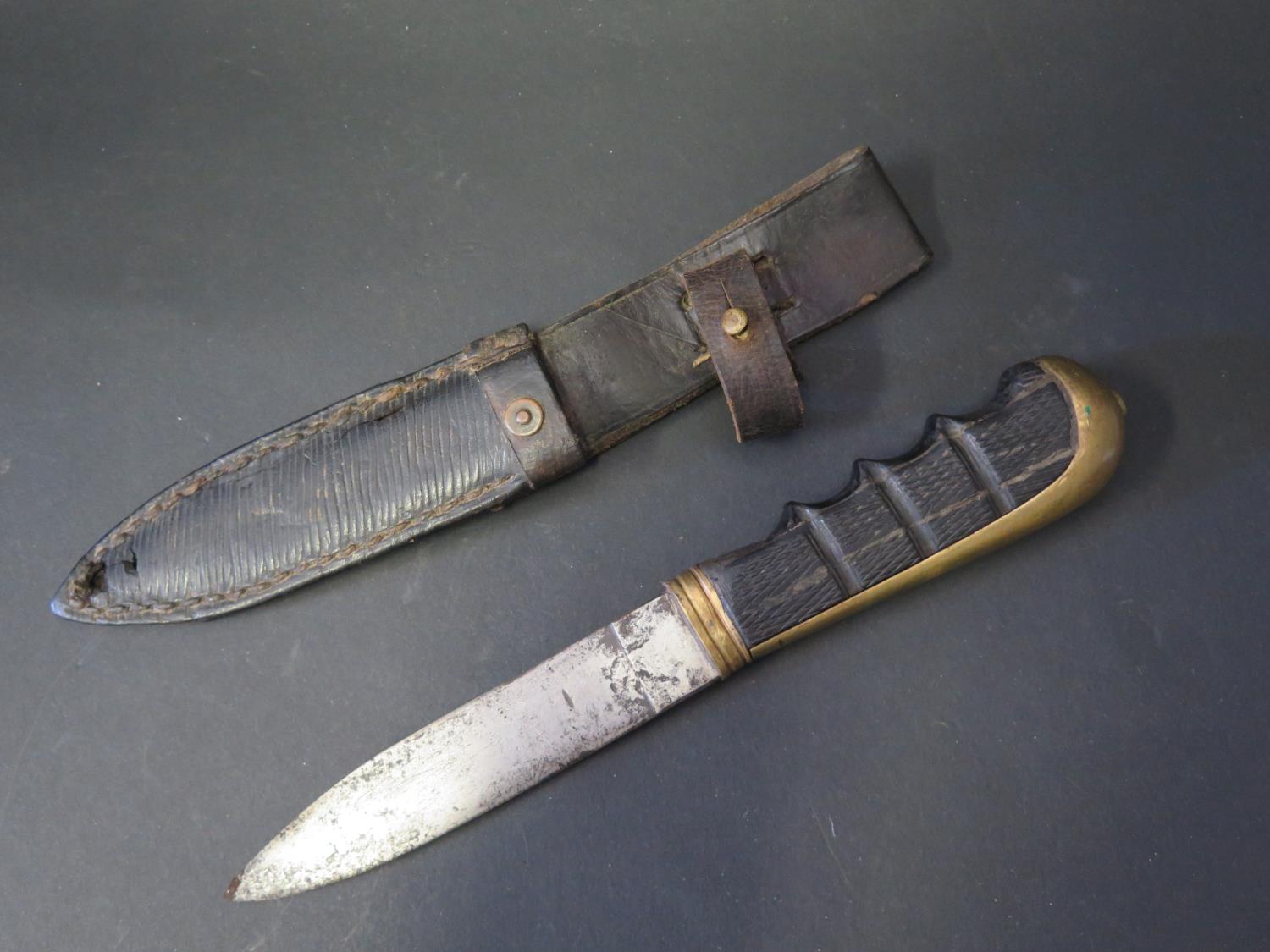 A 19th Century Trench Sheath Knife Dagger with E. & F. Horster Solingen steel blade, 25cm - Image 2 of 3