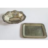 A Small George V Silver Tray, Chester 1910 and pierced silver bonbon dish, Birmingham 1903, 99g