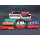 A Collection of O Gauge Lionel Rolling Stock including 3 metal made and two boxed plus one K-Line.