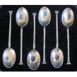 A Cased Set of Silver Coffee Spoons, Sheffield 1957, S S P & C Co., 54g