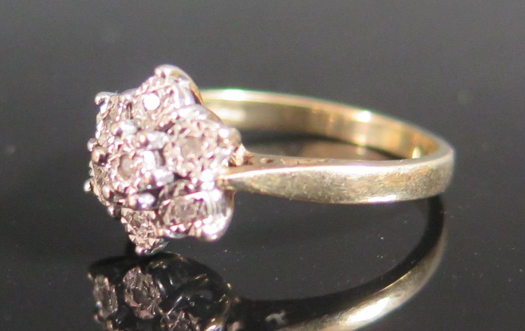 A 9ct Gold and Diamond Cluster Ring, size Q.5, 4g - Image 2 of 2