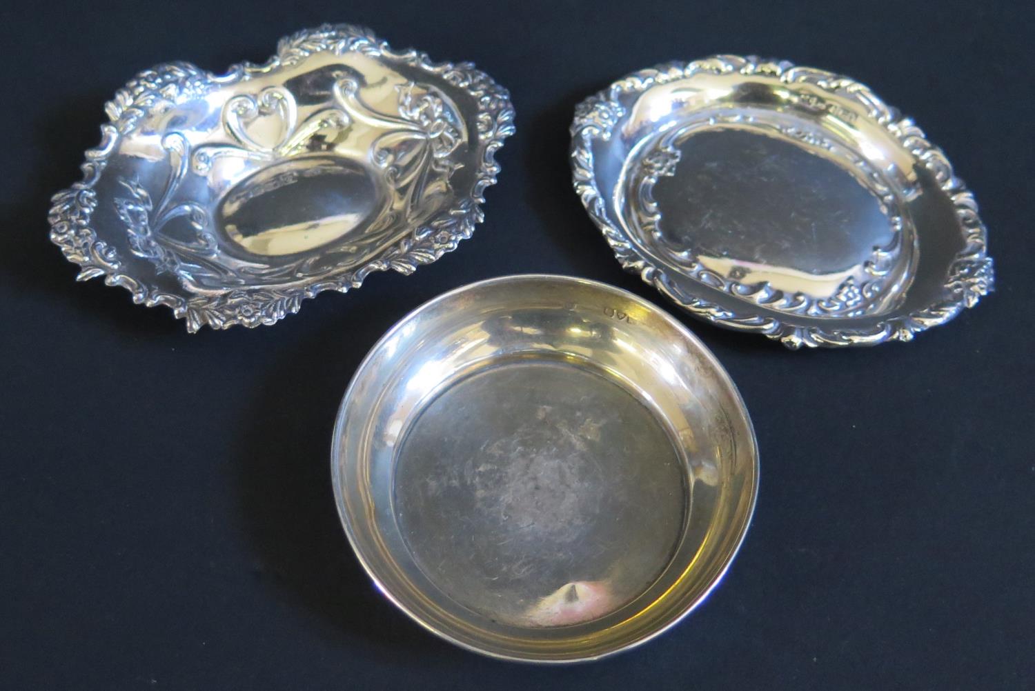 An Edward VII Silver Pin Dish (Birmingham 1901), one other modern Birmingham silver pin dish Chester