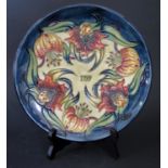 A Modern Moorcroft Limited Edition 1999 Year Plate 718/750, 22cm, boxed