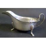 A George VI Silver Sauce Boat, Sheffield 1948, Viner's Ltd., 108g