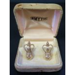 A Pair of Large 14K Gold Crown Cufflinks, 32mm high, 23.4g