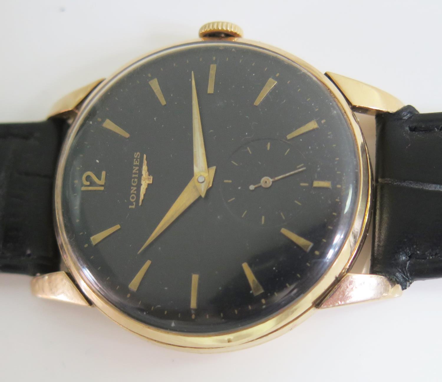 A Gent's Longines Manual Wristwatch in an 18k gold 37mm case, 12.68z movement no. 9535773, running