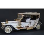 A Franklin Mint 1:24 Scale 1911 Rolls Royce Tourer. Appears in excellent displayed condition with