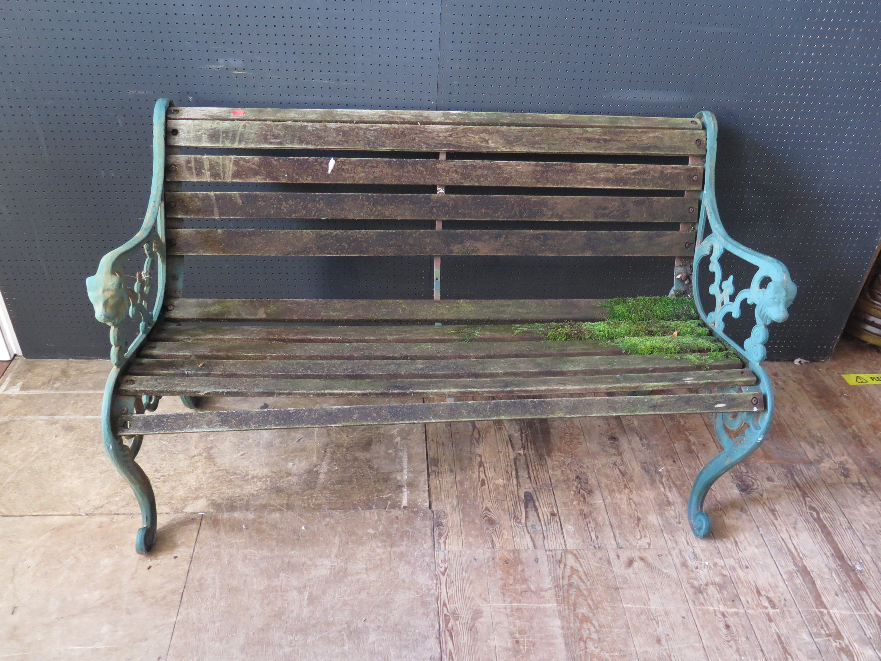 Cast Iron Garden Bench With Lion Head Decoration (Wooden Slated Seat)