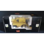A ROS 1:32 Collection Gold New Holland TX66 Agricola (REF: 8003088000292). Used condition in box.