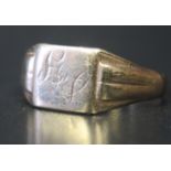 A 9ct Gold Signet Ring, size V.5, 3.5g