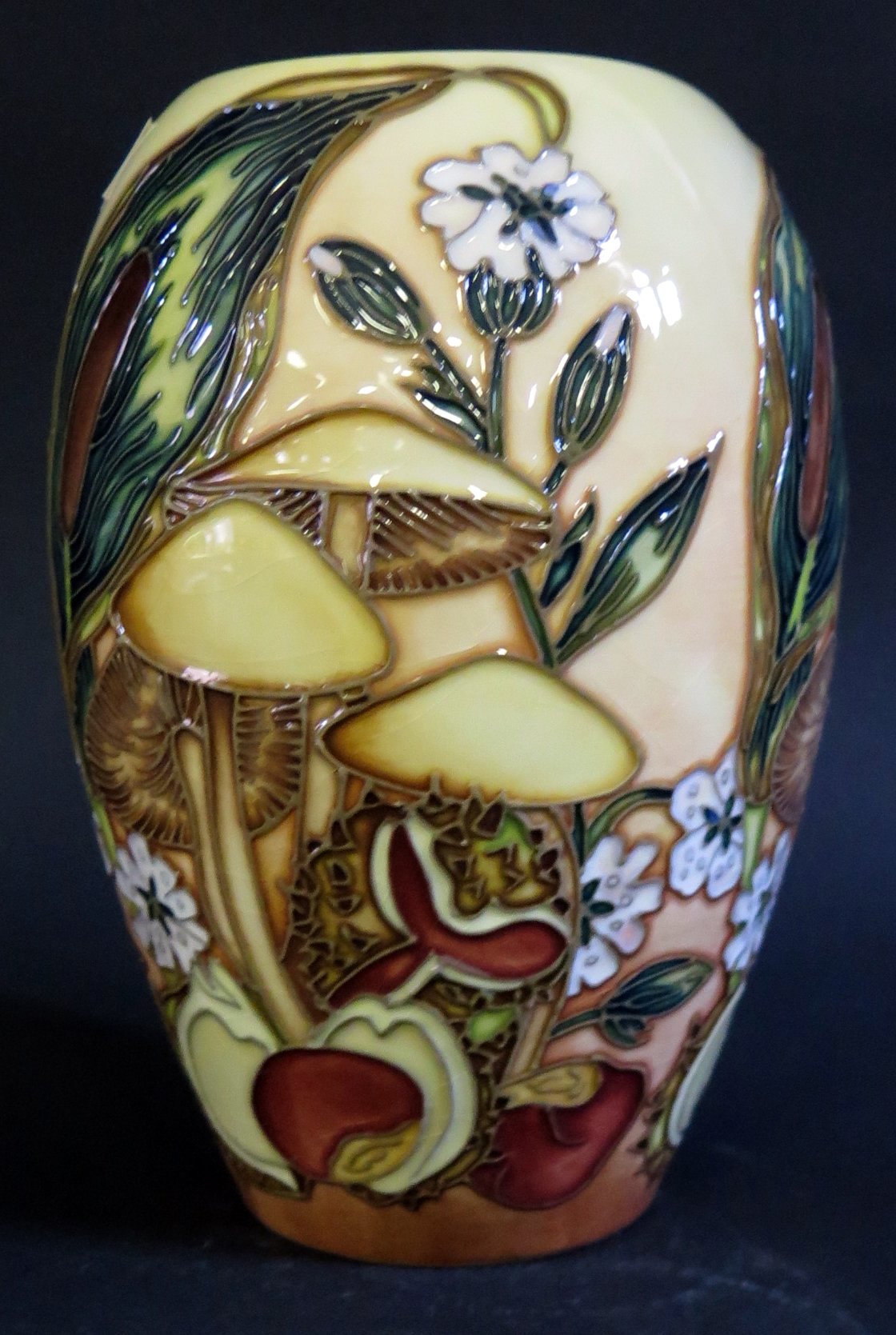 A Modern Moorcroft Limited Edition Underwood Vase by Debbie Hancock 1998, 50/350, 18.5cm, boxed, - Image 2 of 3