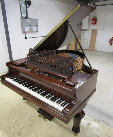 Richard Lipp (c1915) A 5ft 7in grand piano in a rosewood case on turned legs. - Image 2 of 4