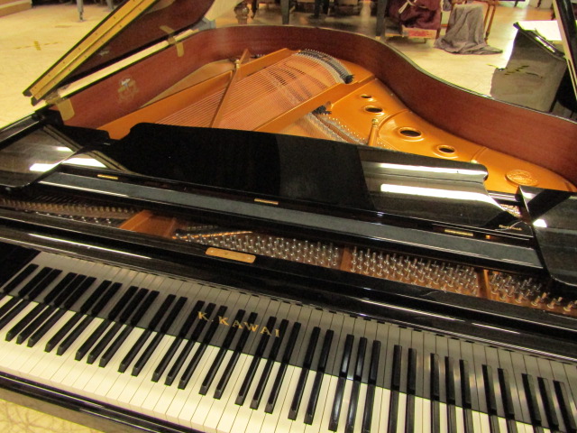Kawai (c2009) A 6ft 1in Model RX3 grand piano in a bright ebonised case on square tapered legs. - Image 3 of 4