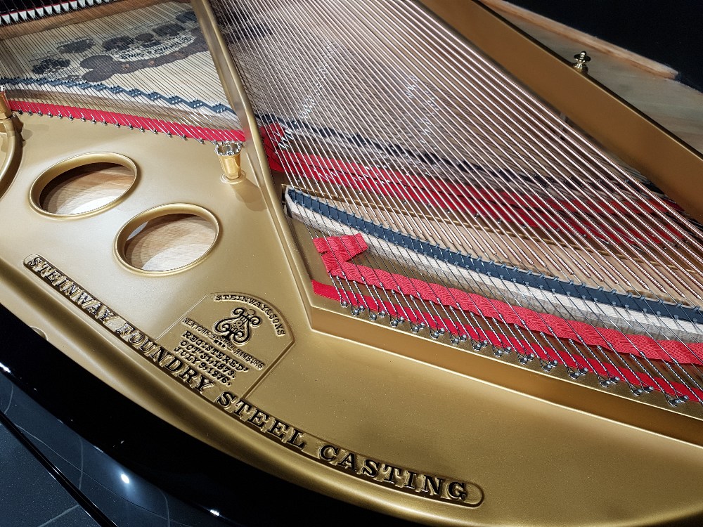 Steinway (c1906) A 5ft 10in Model O grand piano in a bright ebonised case on square tapered legs. - Image 11 of 16