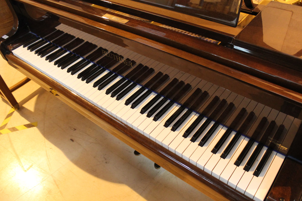 Blüthner (c1984) A 5ft 1in Model 11 grand piano in a bright mahogany case on square tapered legs. - Image 3 of 4