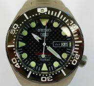 A 2005 limited edition gentleman's titanium Seiko 5 Diver's 40th anniversary day date wrist watch,