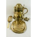 A large silver plated ice bucket in the form of a lidded tankard, 25cm high,