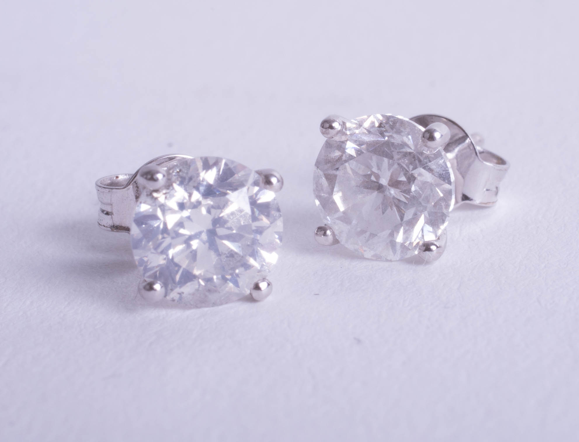 A fine pair of diamond stud earrings approx 3.00ct. - Image 2 of 2