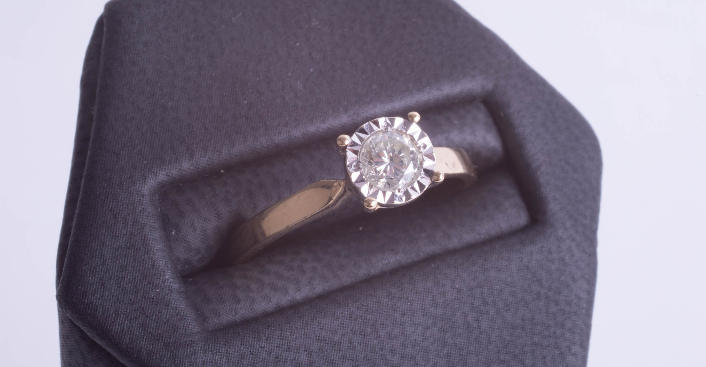 An 18ct diamond single stone ring, illusion set, approx. 0.34ct, ring size O. - Image 2 of 2