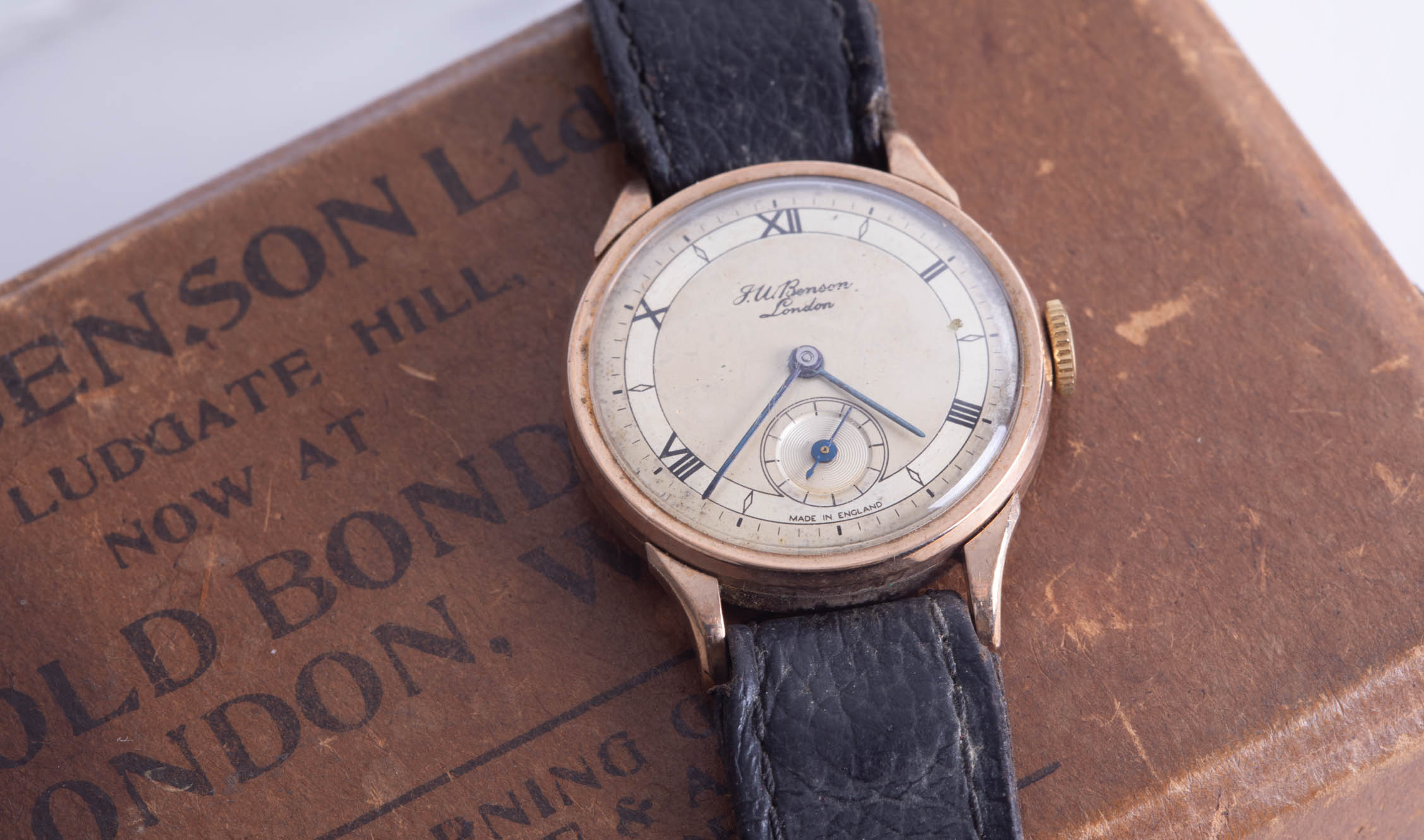 A 1950's gents J.W. Benson 9ct wristwatch, the dial with chapter ring and sub seconds with - Image 3 of 5