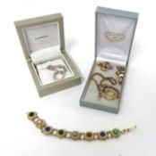Collection of jewellery including 9ct gold etc.