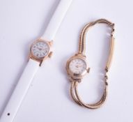 A 9ct Accurist ladies wristwatch with 9ct bracelet (total weight 15.2g) together with a ladies