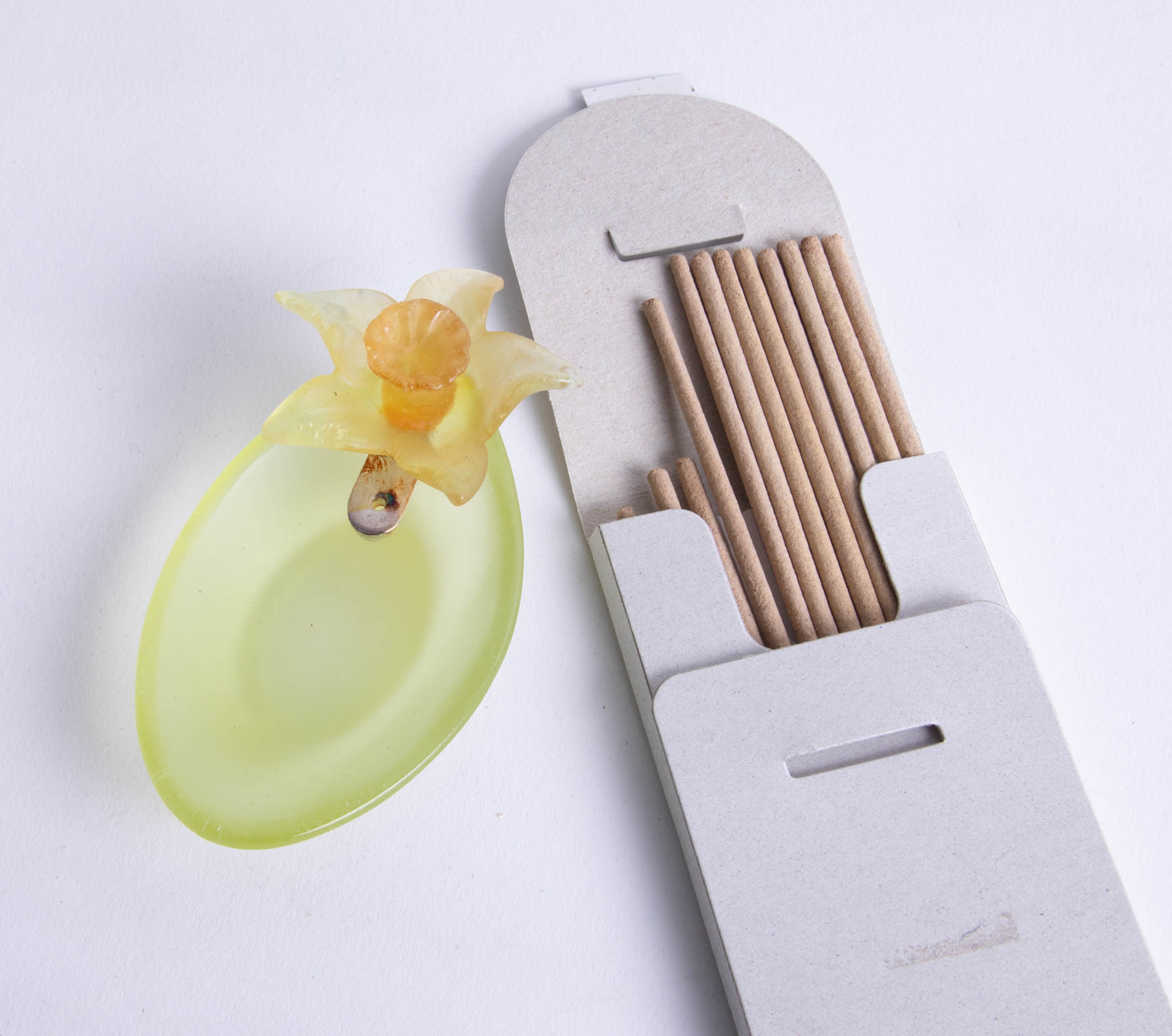 Daum, a boxed glass flower scent dish.