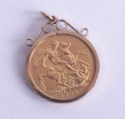 A Victoria 1900 full gold sovereign, mounted as a pendant.