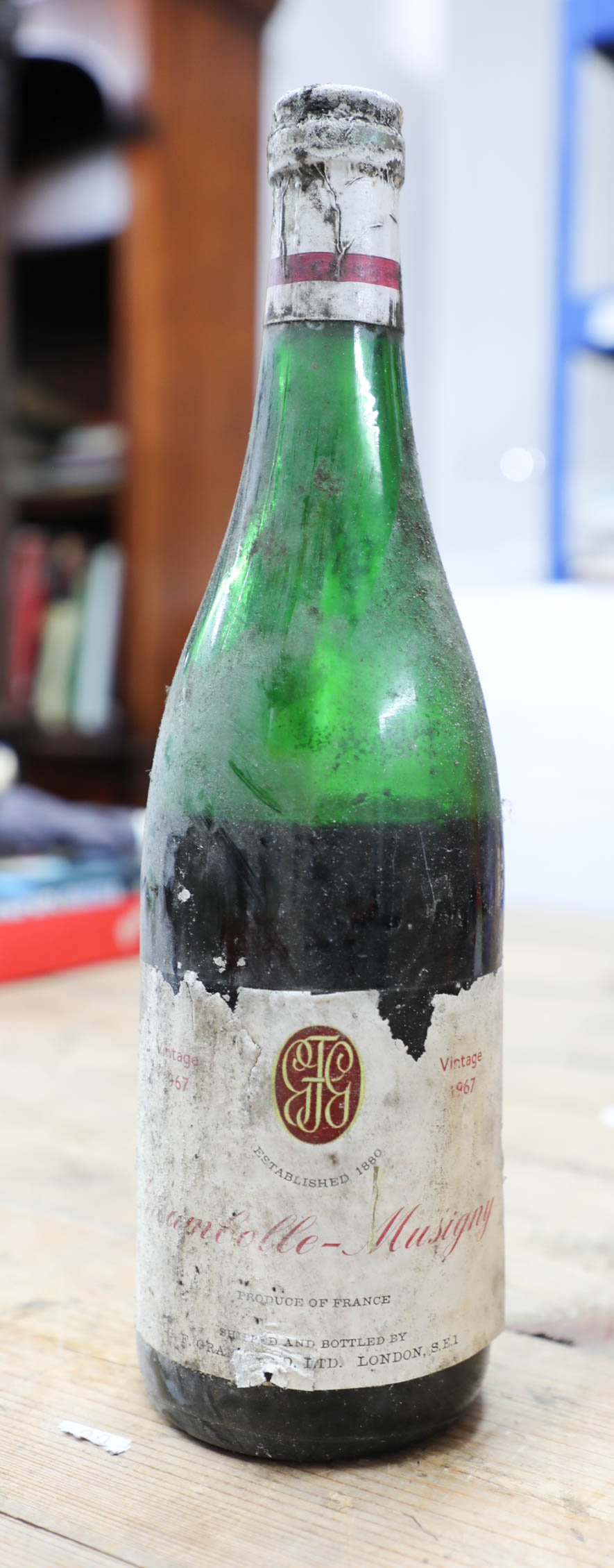 A collection of forty two bottle of various wines, port and champagnes to include 1972 La Cour - Image 6 of 9