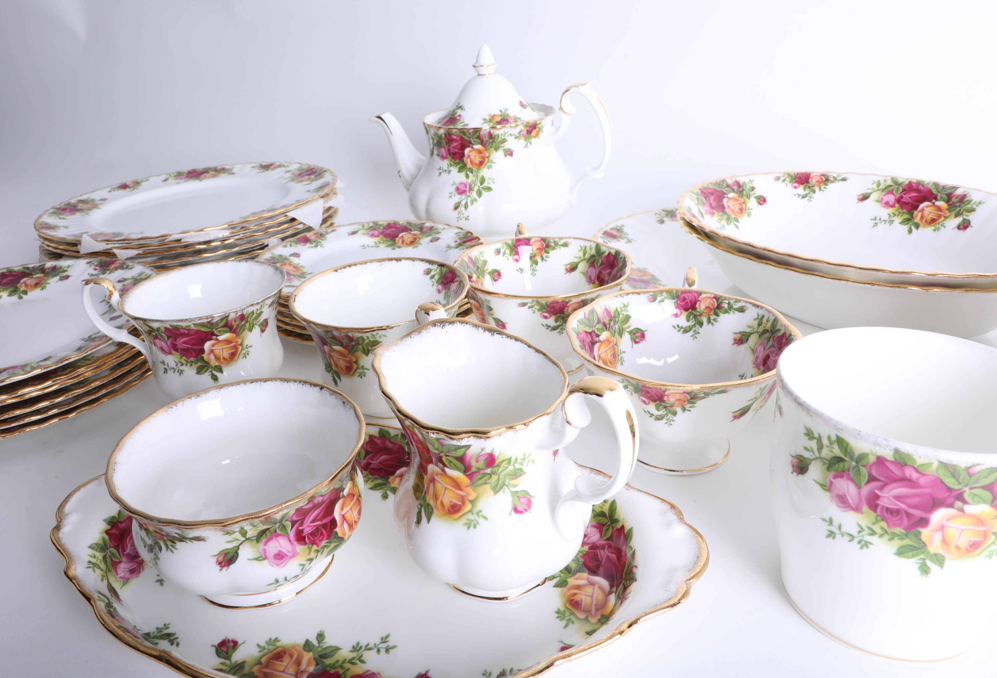 Royal Albert 'Old Country Roses', approx. ninety pieces to include six dinner plates, eighteen - Image 3 of 3