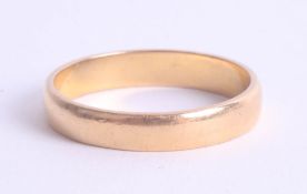 A 22ct gold wedding band, size W, 6g.