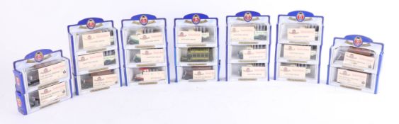 Oxford diecast metal replicas, all boxed (25).