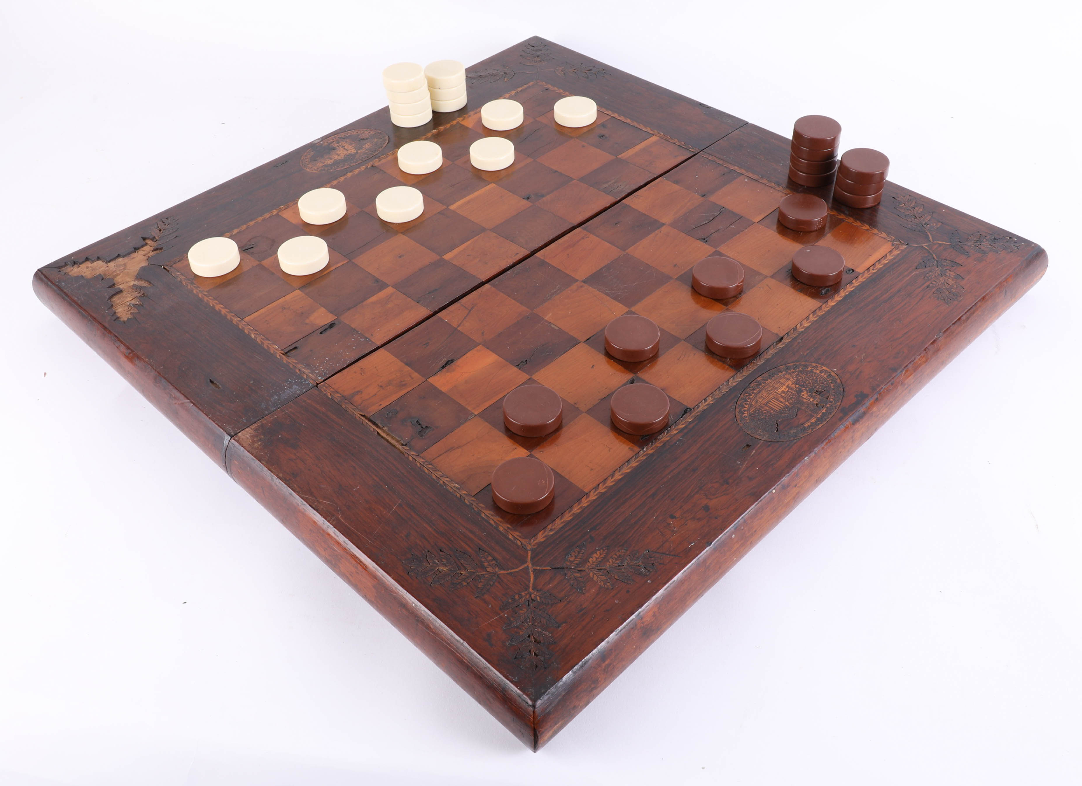 An antique, possibly Irish Killarney ware yew and other woods folding chess/backgammon board, inlaid - Image 2 of 12