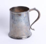 Silver pint tankard with plain body and scroll handle, London, Maker: A.C. & Co, height 12.1cm,