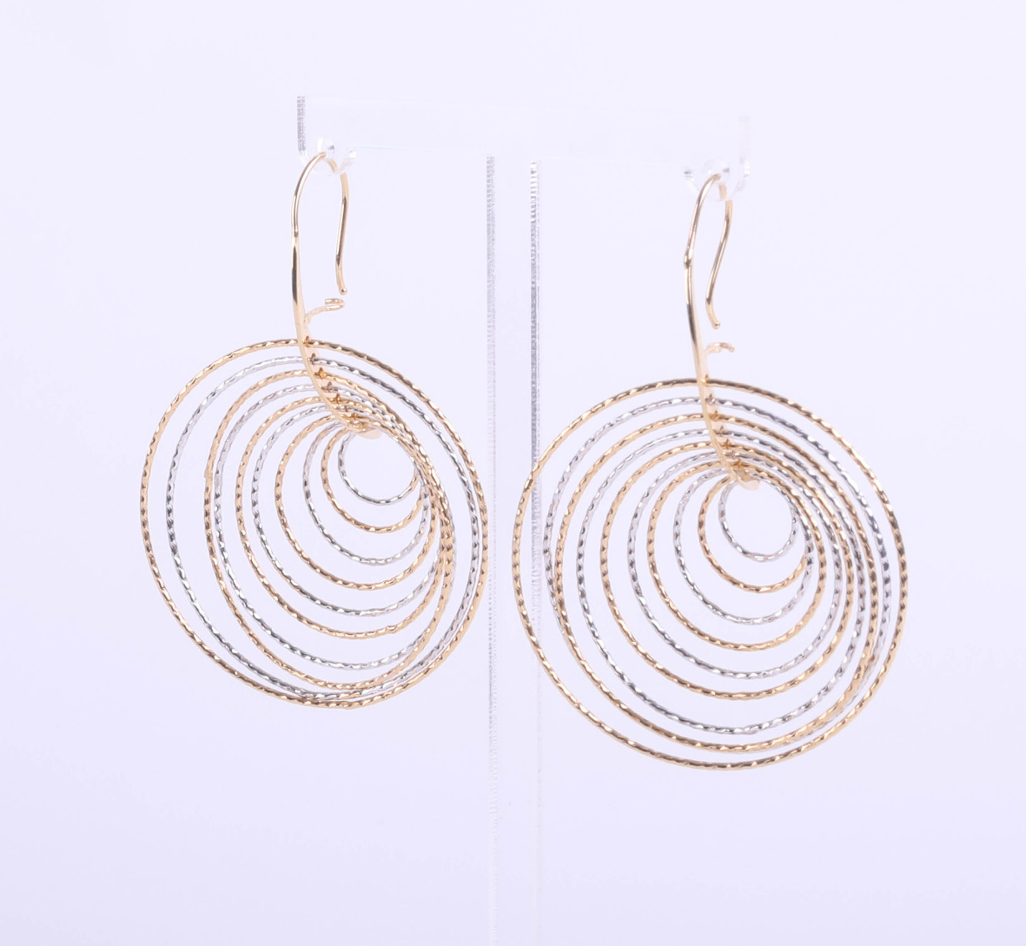 A pair of 18ct mixed coloured gold earrings of descending hoop style, approximately 7.9g ( - Image 2 of 2