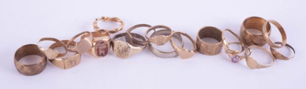 A collection of fourteen 9ct gold various rings and a single earring, approx 40.6g,