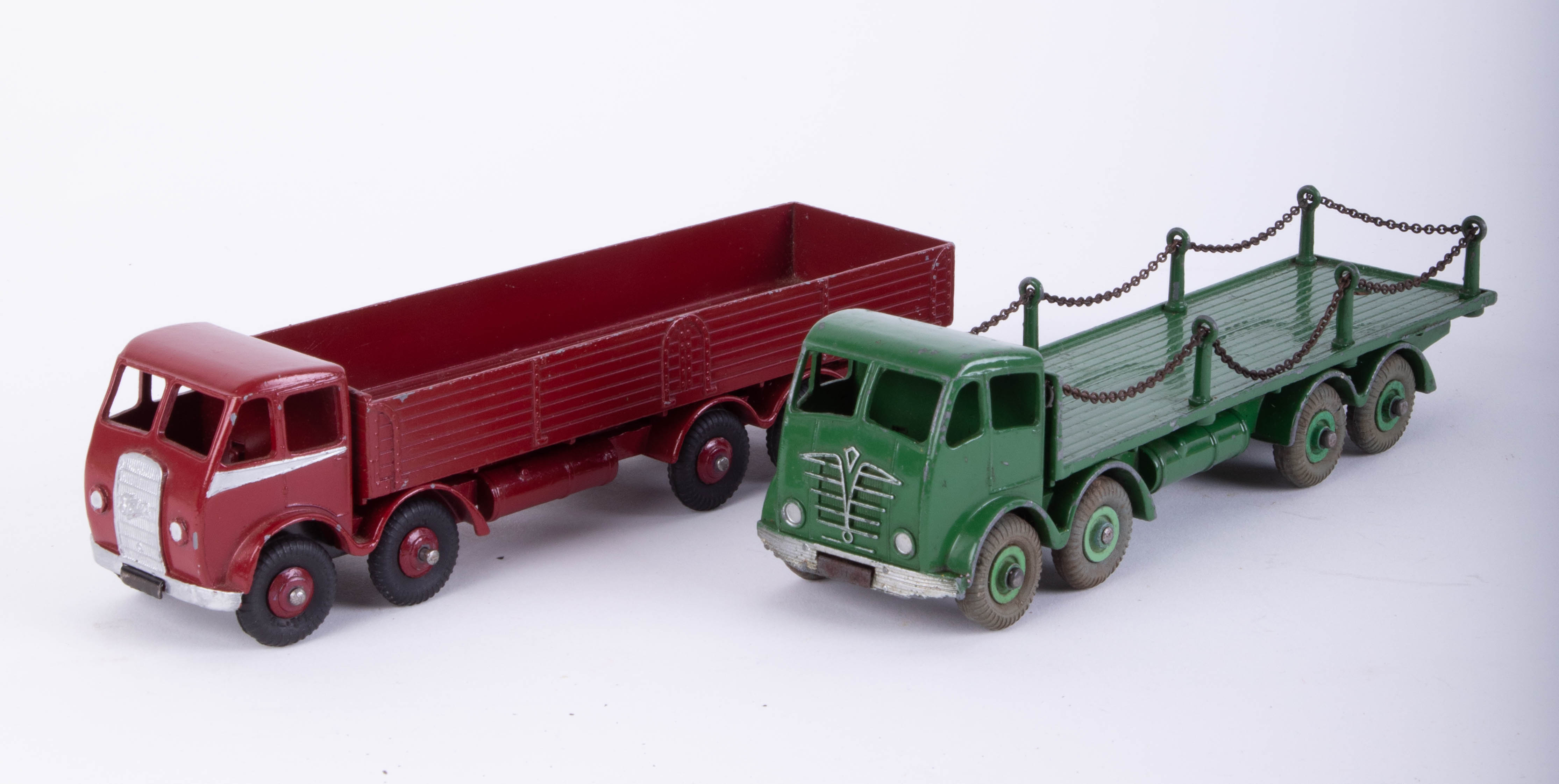 Dinky Super Toys, Foden Green Flatbed Lorry with Chains and another Foden flatbed (2).