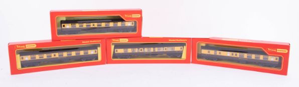 Triang Hornby OO Gauge, four GW coaches, boxed (4).