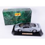 Maisto large scale Model 1-12, Jaguar XJ220 1992, boxed.