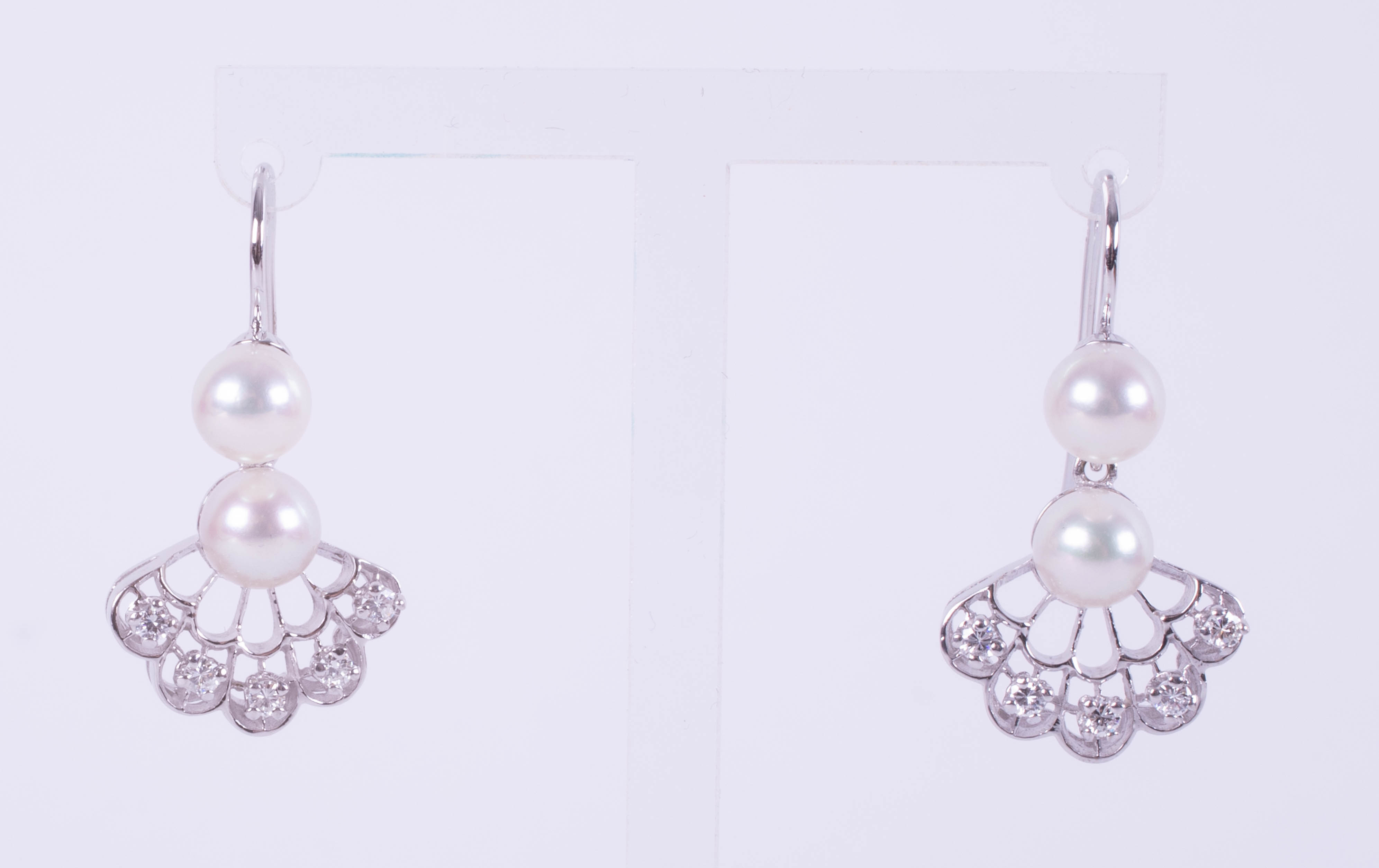 A pair of 9ct white gold diamond and cultured pearl drop earrings with an open wire fitting, total - Image 2 of 2