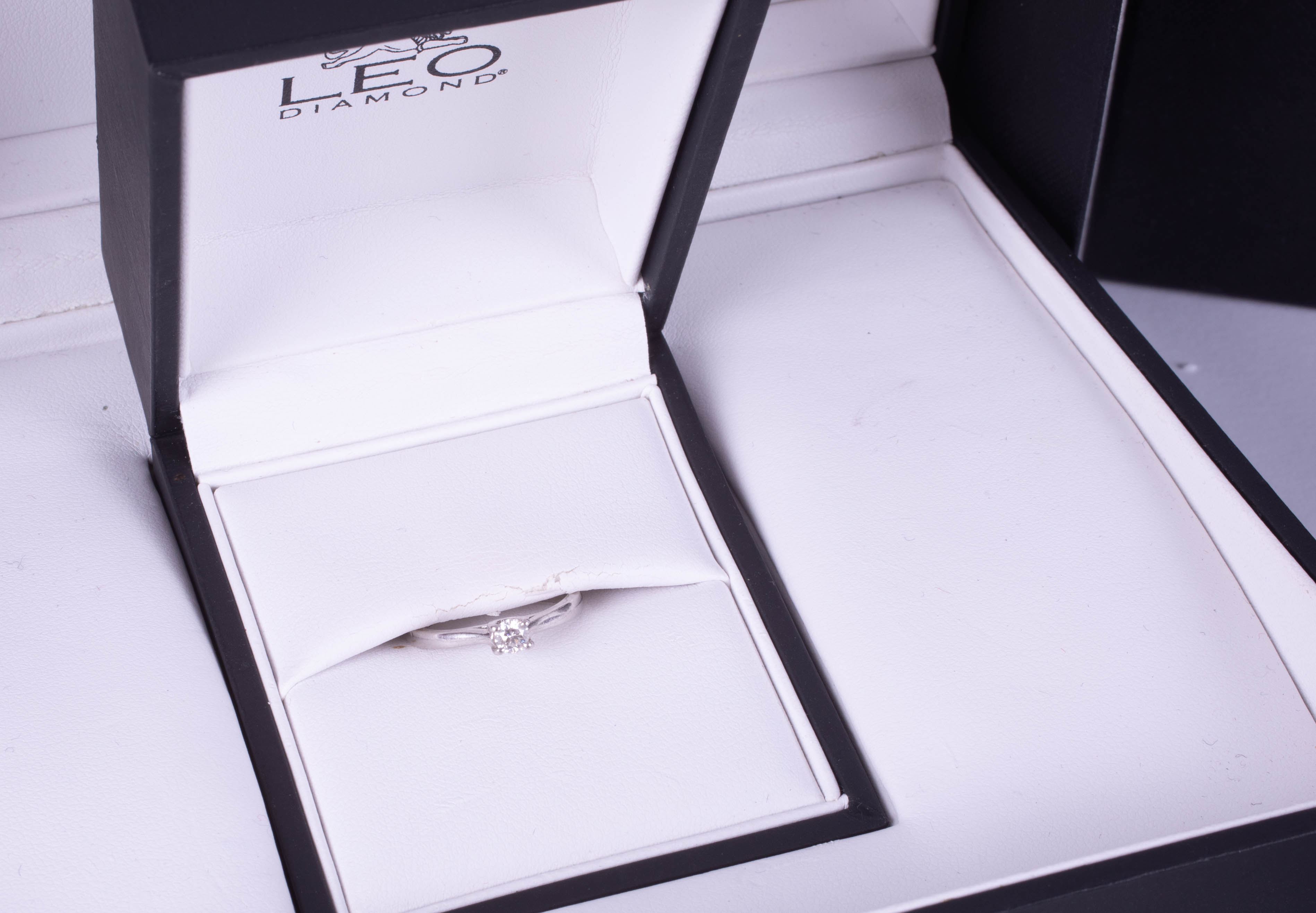 Leo Diamond, a solitaire ring set in platinum with a single diamond, stamped inside the band 0.18 - Image 5 of 5