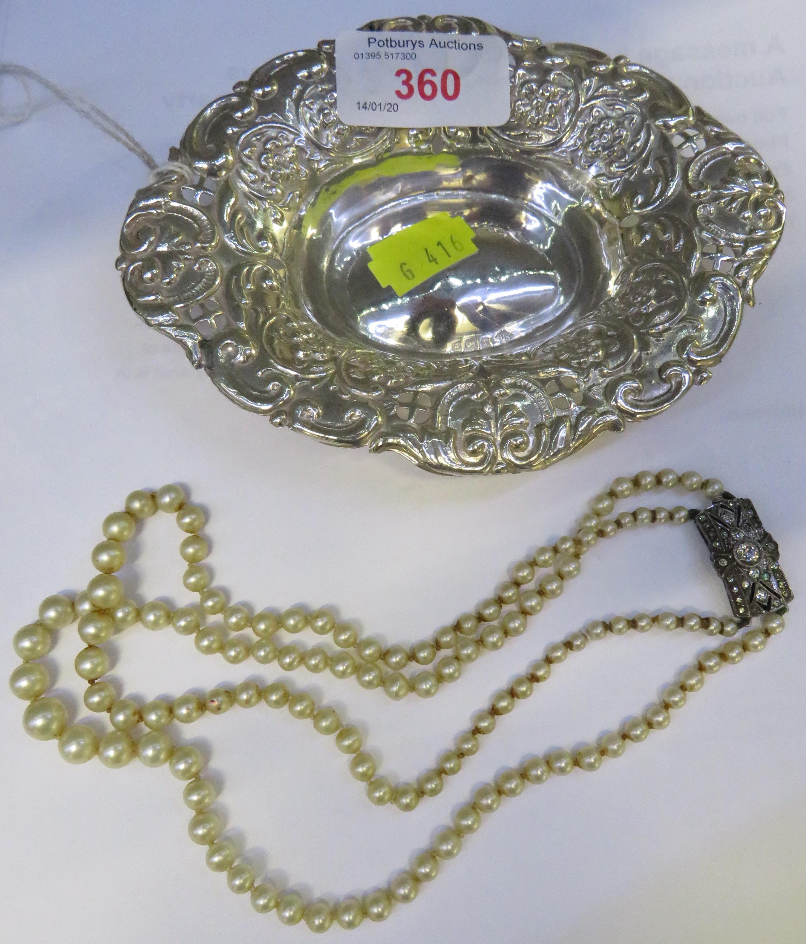 SILVER BONBON DISH, BIRMINGHAM, 1.1 OZT, TOGETHER WITH SIMULATED PEARL NECKLACE WITH CLASP STAMPED