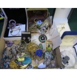 TRAY OF MIXED COSTUME JEWELLERY