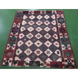 LARGE RECTANGULAR FLOOR RUG WITH GEOMETRIC PATTERN