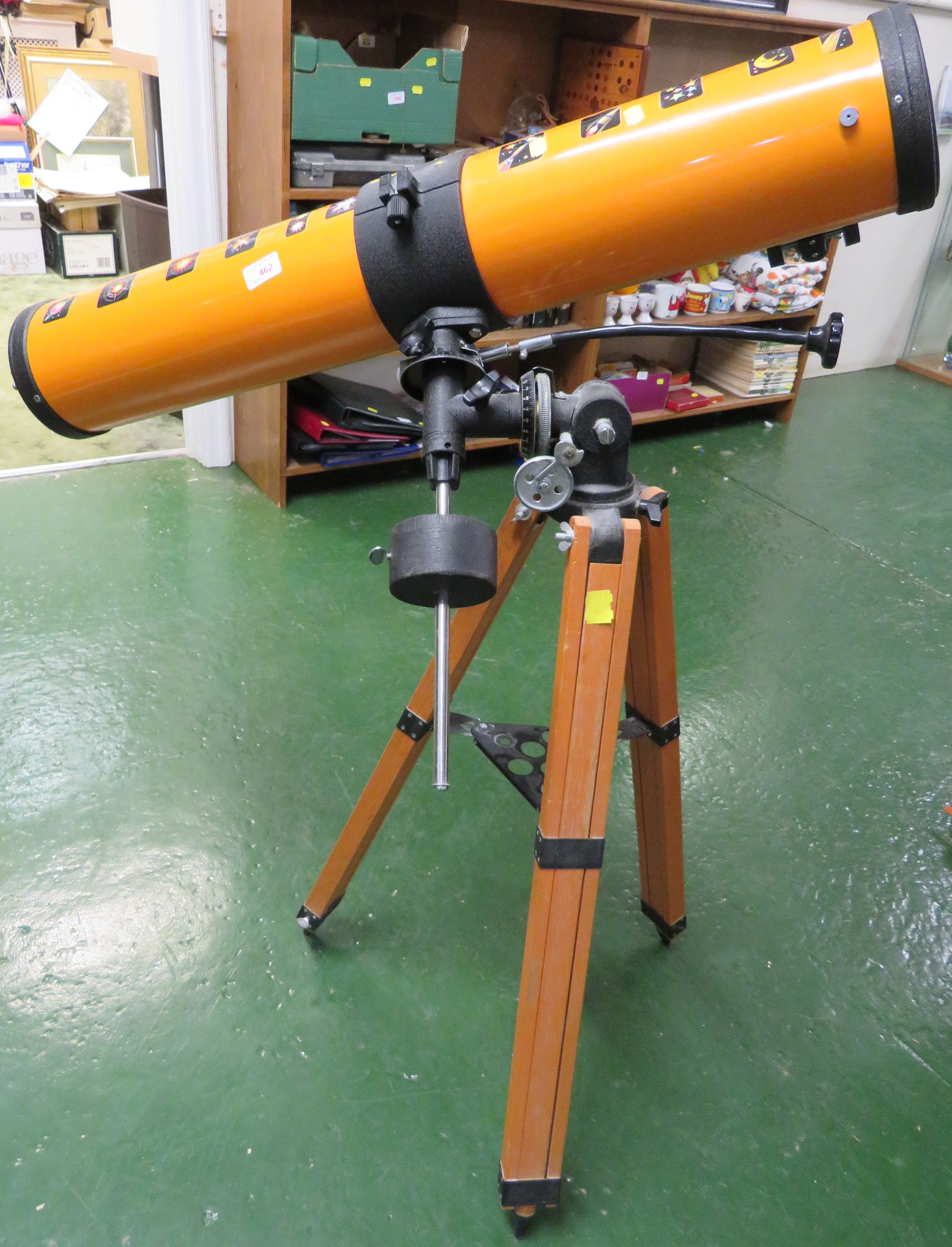 NEWTONIAN REFLECTING TELESCOPE ON EQUATORIAL MOUNT WITH EYE PIECES