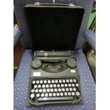 BAR-LOCK VINTAGE TYPEWRITER IN CASE